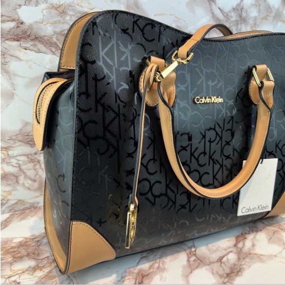 NWT Designer Handbag - Picture 7 of 9